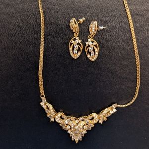 Vintage Jewelry Set - Sparkly Gold Tone Necklace and Earrings *Bridal*